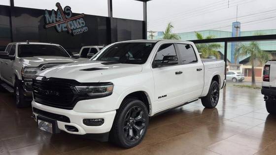 RAM 1500 5.7 V8 GASOLINA LIMITED NIGHT EDITION CD 4X4 AUTOMÁTICO