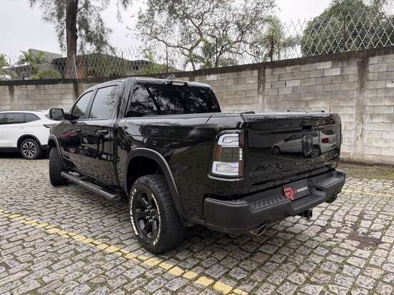RAM-1500-5.7 V8 GASOLINA REBEL CD 4X4 AUTOMÁTICO RAM-1500-2022
