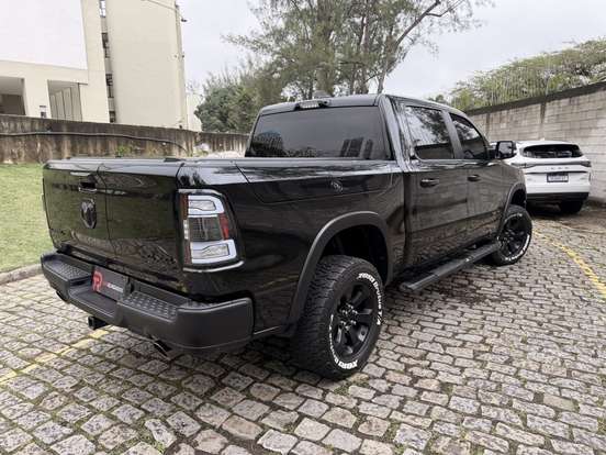 RAM-1500-5.7 V8 GASOLINA REBEL CD 4X4 AUTOMÁTICO RAM-1500-2022