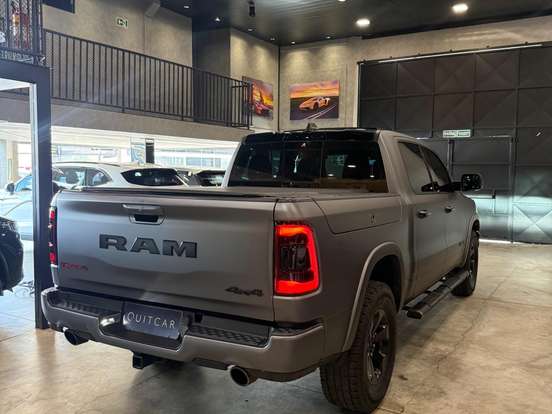 RAM-1500-5.7 V8 GASOLINA REBEL CD 4X4 AUTOMÁTICO RAM-1500-2022