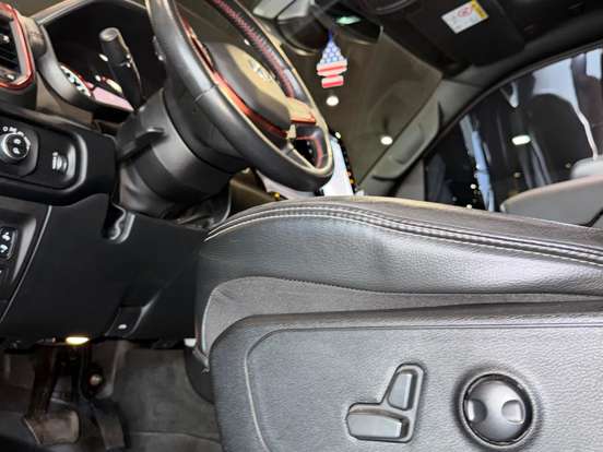 RAM-1500-5.7 V8 GASOLINA REBEL CD 4X4 AUTOMÁTICO RAM-1500-2022