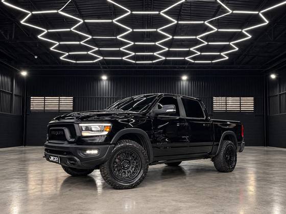 RAM 1500 5.7 V8 GASOLINA REBEL CD 4X4 AUTOMÁTICO