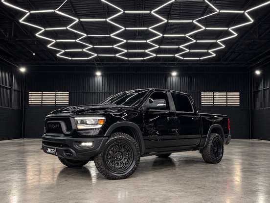RAM-1500-5.7 V8 GASOLINA REBEL CD 4X4 AUTOMÁTICO RAM-1500-2022