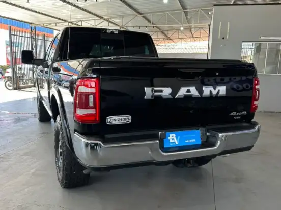 RAM-3500-6.7 I6 TURBO DIESEL LIMITED LONGHORN CD 4X4 AUTOMÁTICO RAM-3500-2023