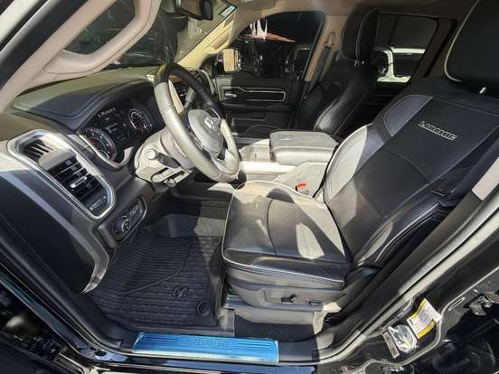 RAM-3500-6.7 I6 TURBO DIESEL LARAMIE CD 4X4 AUTOMÁTICO RAM-3500-2022