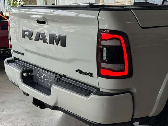 RAM-3500-6.7 I6 TURBO DIESEL LARAMIE NIGHT EDITION CD 4X4 AUTOMÁTICO RAM-3500-2022