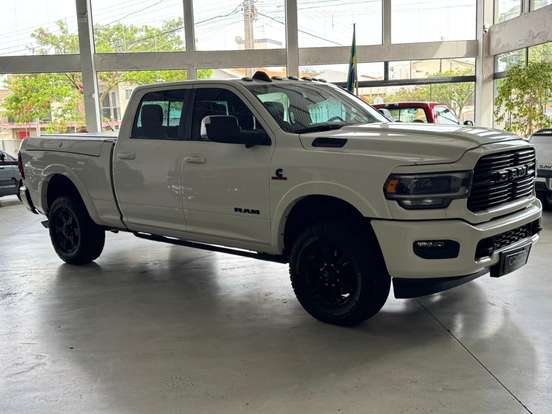RAM-3500-6.7 I6 TURBO DIESEL LARAMIE NIGHT EDITION CD 4X4 AUTOMÁTICO RAM-3500-2022