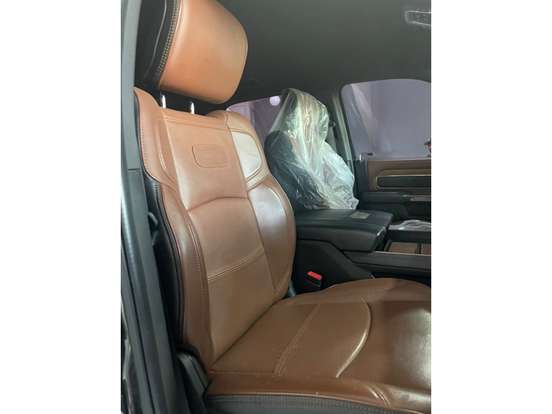 RAM-3500-6.7 I6 TURBO DIESEL LIMITED LONGHORN CD 4X4 AUTOMÁTICO RAM-3500-2023