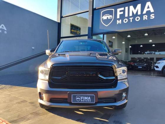 RAM CLASSIC 5.7 V8 GASOLINA LARAMIE CD 4X4 AUTOMÁTICO