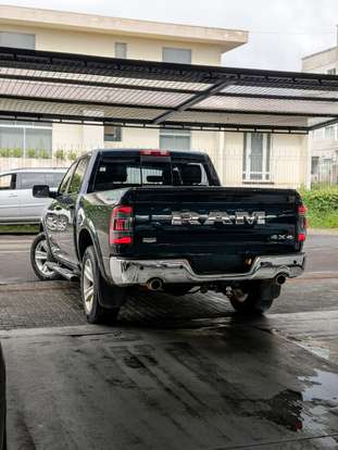 RAM-CLASSIC-5.7 V8 GASOLINA LARAMIE CD 4X4 AUTOMÁTICO RAM-CLASSIC-2023