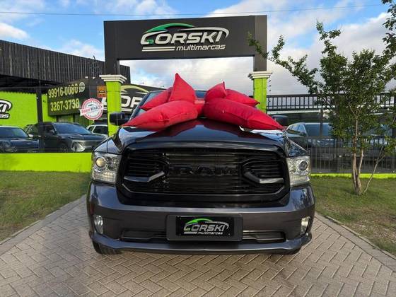 RAM CLASSIC 5.7 V8 GASOLINA LARAMIE CD 4X4 AUTOMÁTICO