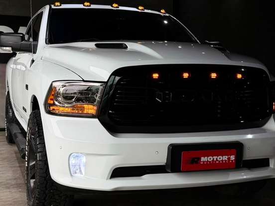 RAM-CLASSIC-5.7 V8 GASOLINA LARAMIE NIGHT EDITION CD 4X4 AUTOMÁTICO RAM-CLASSIC-2022