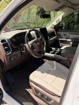 RAM-1500-3.0 HURRICANE 6 BITURBO GASOLINA LARAMIE NIGHT EDITION CD 4X4 AUTOMÁTICO RAM-1500-2024