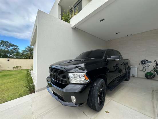 RAM-1500-5.7 V8 GASOLINA REBEL CD 4X4 AUTOMÁTICO RAM-1500-2022
