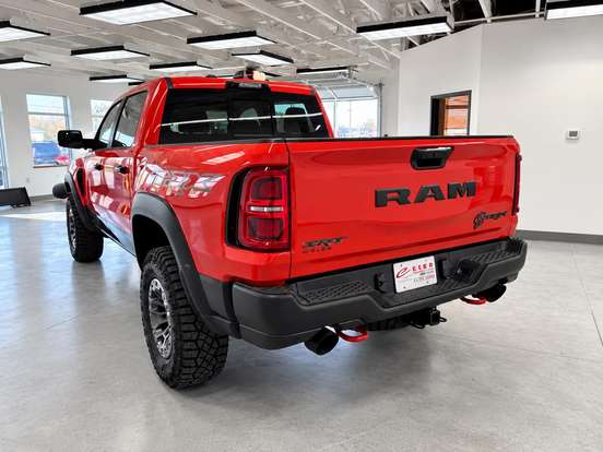 RAM-1500-5.7 V8 SUPERCHARGED GASOLINA DC650 CD 4X4 AUTOMÁTICO RAM-1500-2026