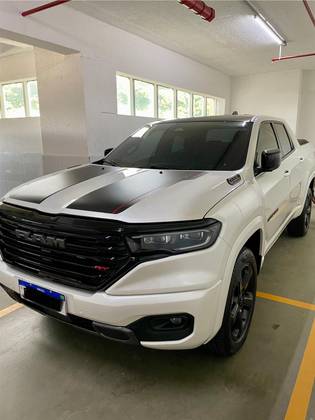 RAM RAMPAGE 2.0 HURRICANE 4 TURBO GASOLINA R/T 4X4 AUTOMÁTICO