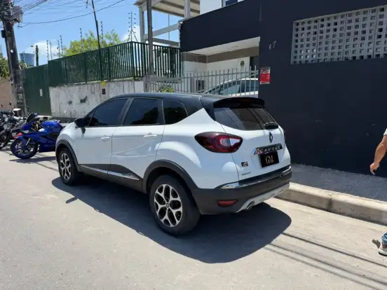 RENAULT-CAPTUR-2018