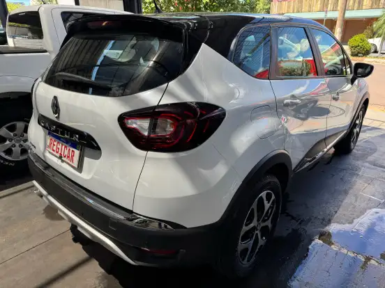 RENAULT-CAPTUR-2018