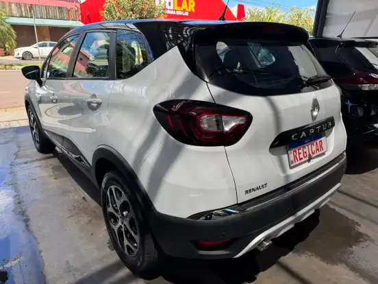 RENAULT-CAPTUR-2018