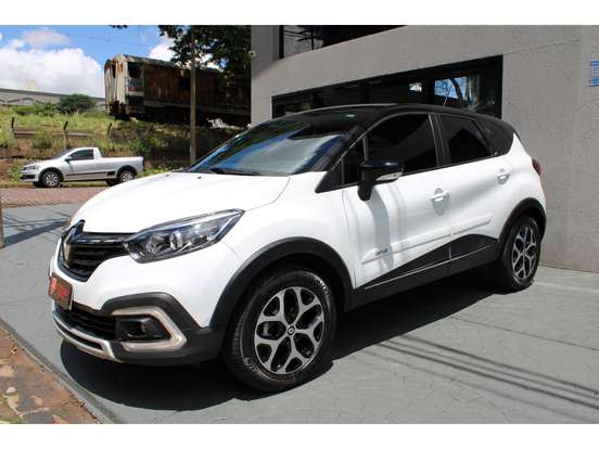 RENAULT-CAPTUR-2021