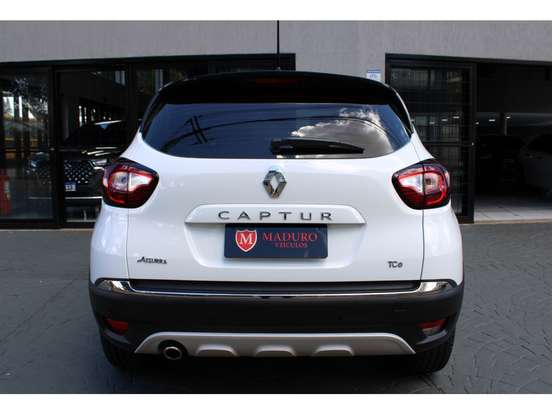 RENAULT-CAPTUR-2021