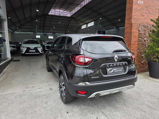 RENAULT-CAPTUR-1.6 16V SCE FLEX BOSE X-TRONIC RENAULT-CAPTUR-2020