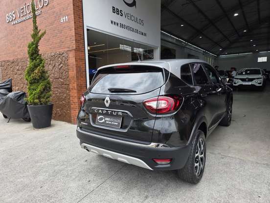 RENAULT-CAPTUR-1.6 16V SCE FLEX BOSE X-TRONIC RENAULT-CAPTUR-2020