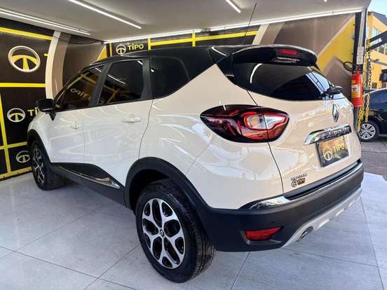 RENAULT-CAPTUR-2018