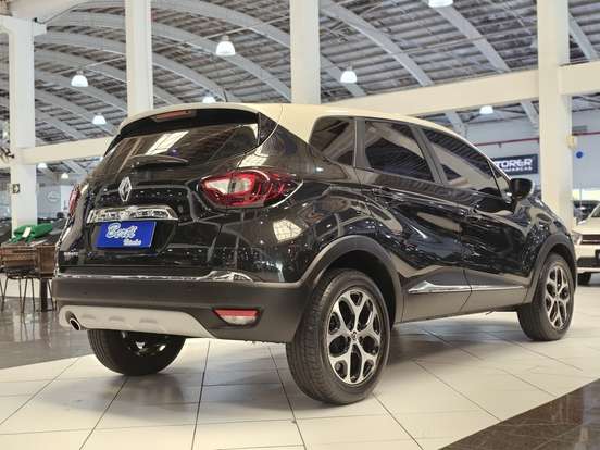 RENAULT-CAPTUR-2018