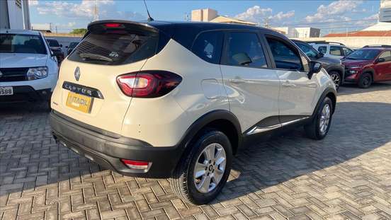 RENAULT-CAPTUR-2019