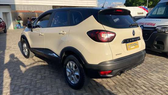 RENAULT-CAPTUR-2019