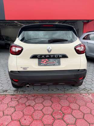 RENAULT-CAPTUR-2018