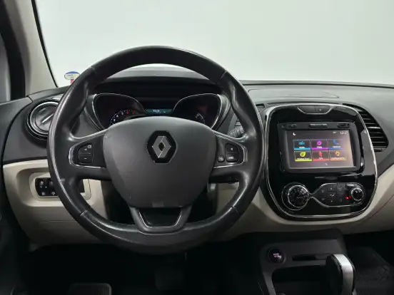 RENAULT-CAPTUR-2018