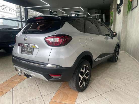 RENAULT-CAPTUR-2017