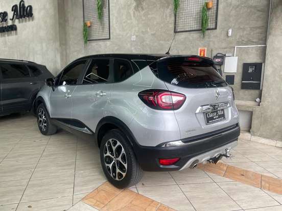 RENAULT-CAPTUR-2017