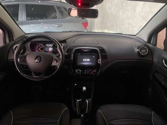 RENAULT-CAPTUR-2017