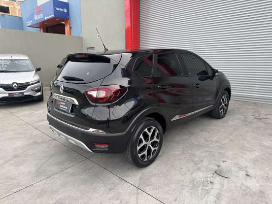 RENAULT-CAPTUR-2019
