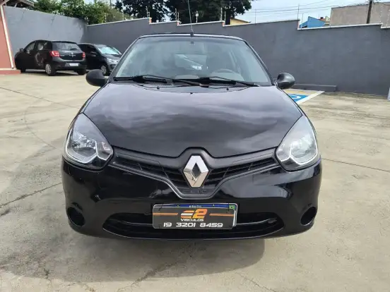 RENAULT-CLIO-2014