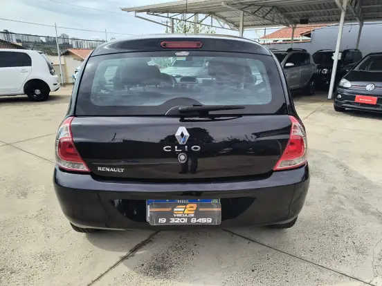 RENAULT-CLIO-2014