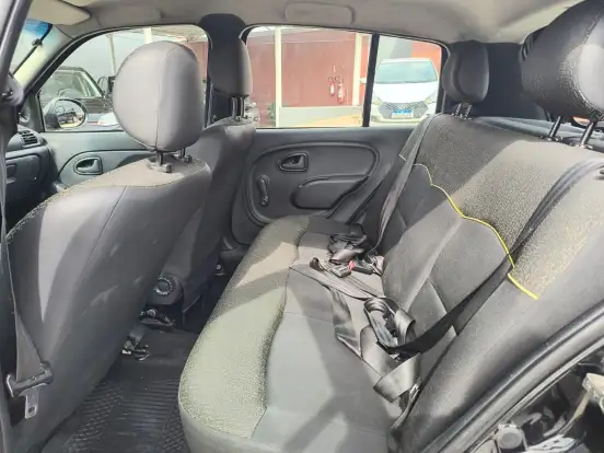 RENAULT-CLIO-2014