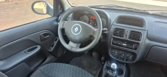 RENAULT-CLIO-2015