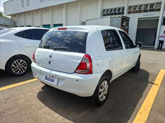 RENAULT-CLIO-2016