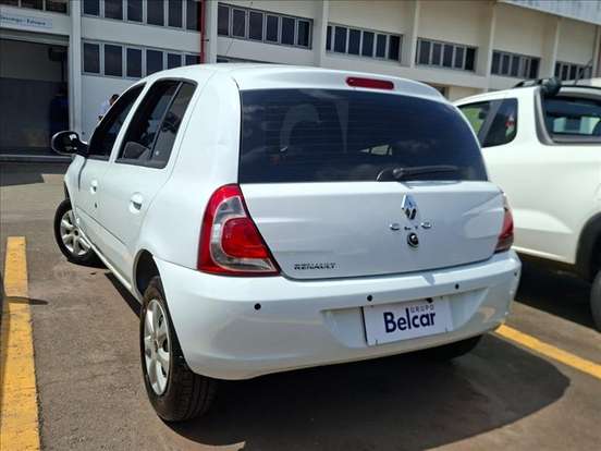 RENAULT-CLIO-2016