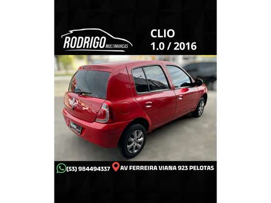 RENAULT-CLIO-2015