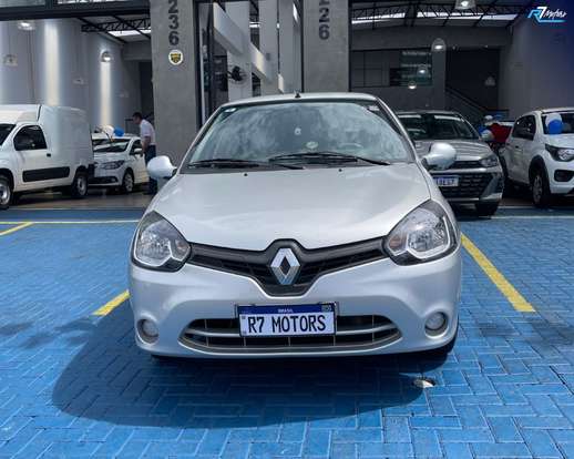 RENAULT-CLIO-2015