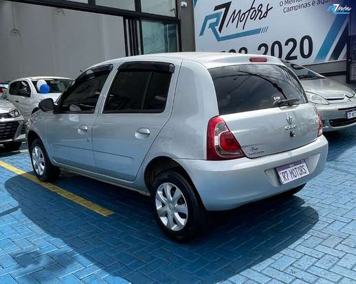 RENAULT-CLIO-2015