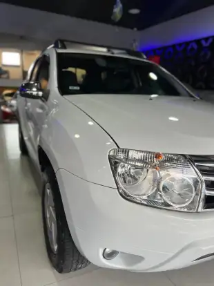 RENAULT-DUSTER-2014
