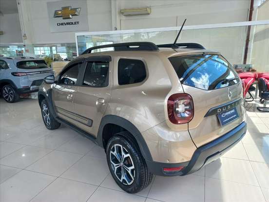 RENAULT-DUSTER-2022