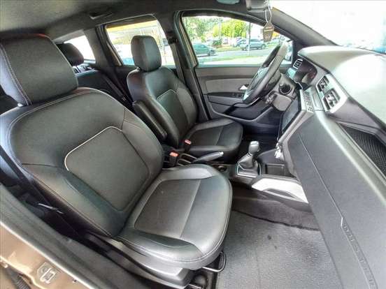 RENAULT-DUSTER-2022