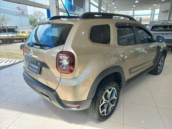 RENAULT-DUSTER-2022